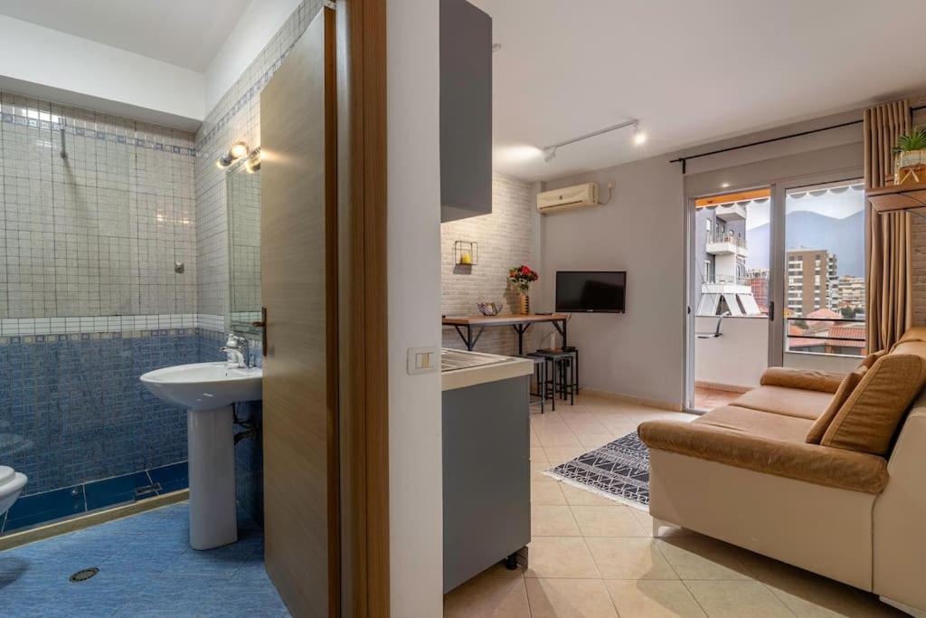 New Bazaar Apartment Тирана Екстериор снимка
